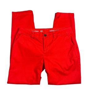 Gap broken in straight khakis petites